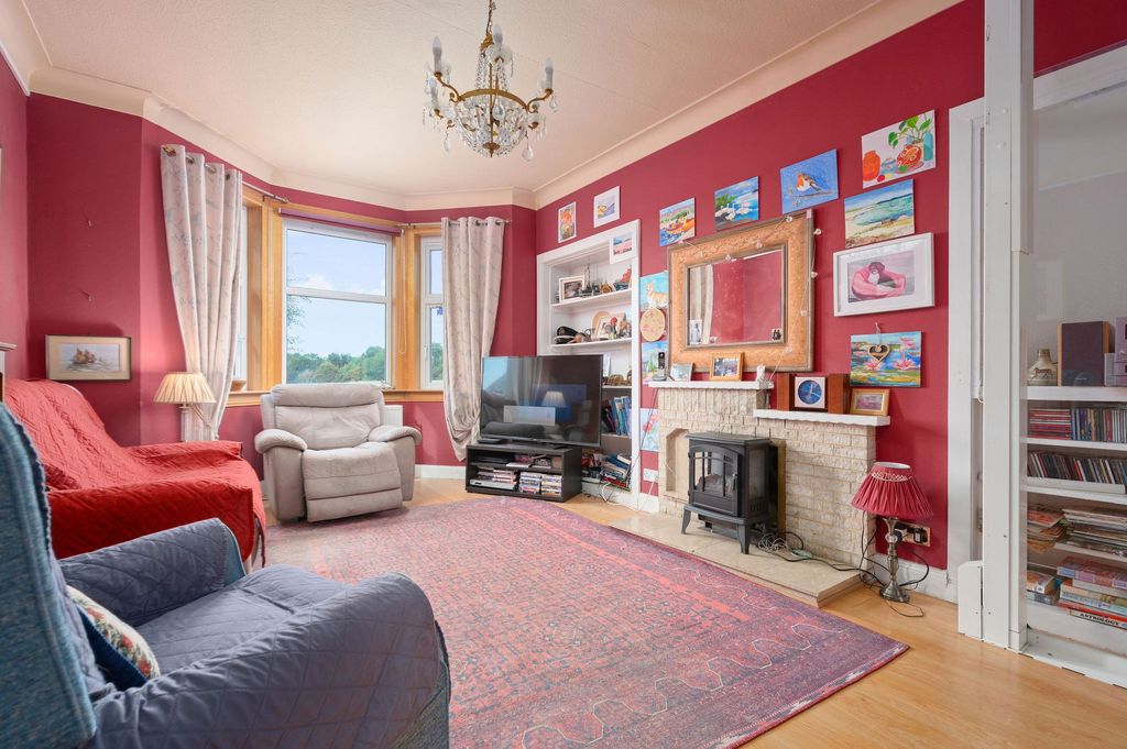Property photo 3 of 32