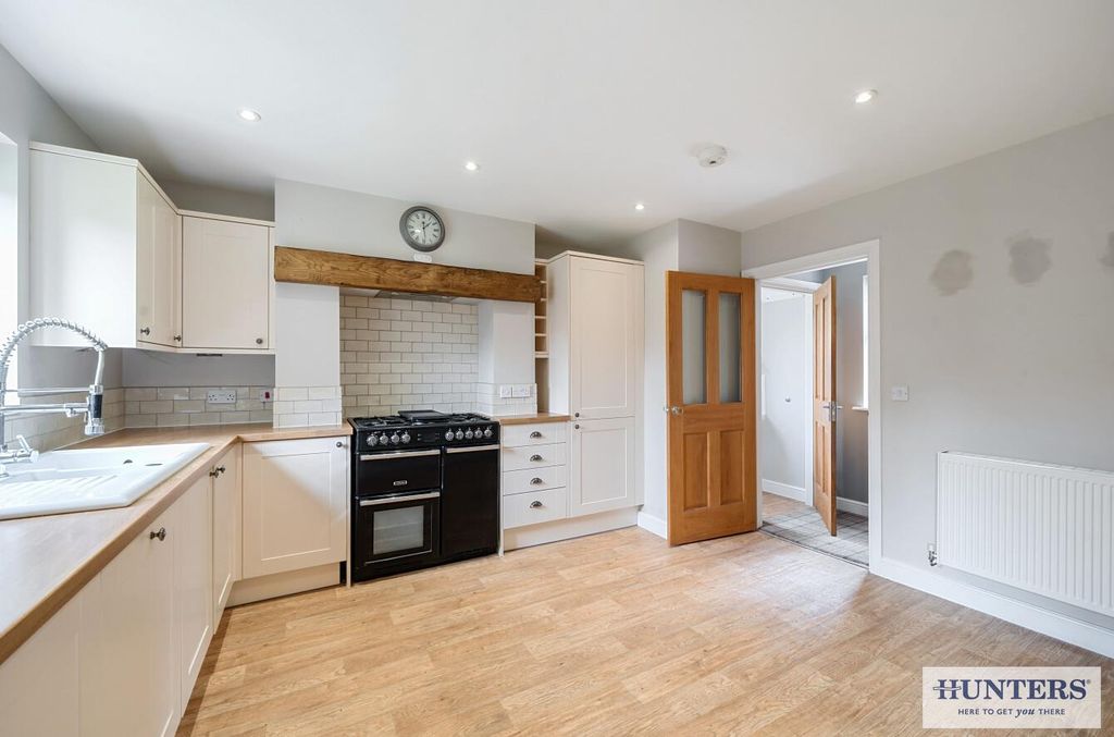 Property photo 3 of 20 Eb29588F-B8E4-4325-A4A7-Bab896Bfbf2A.Jpg