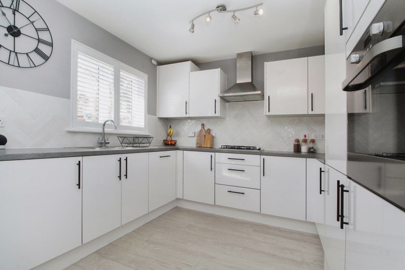 Property photo 2 of 18 Kitchen/Diner