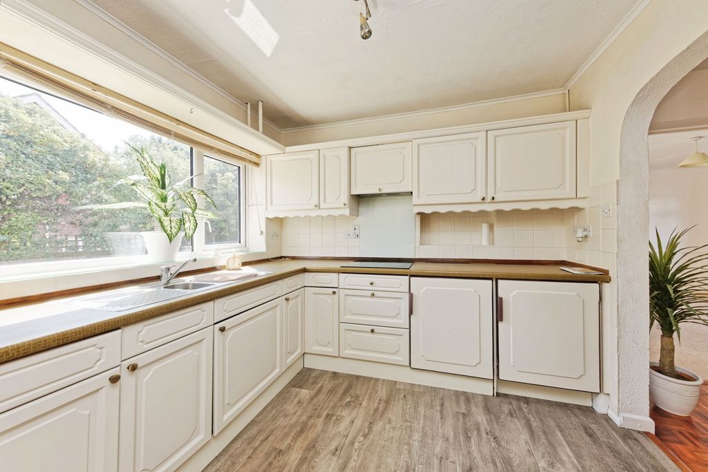 Property photo 3 of 20 Pbox-Img.Jpg
