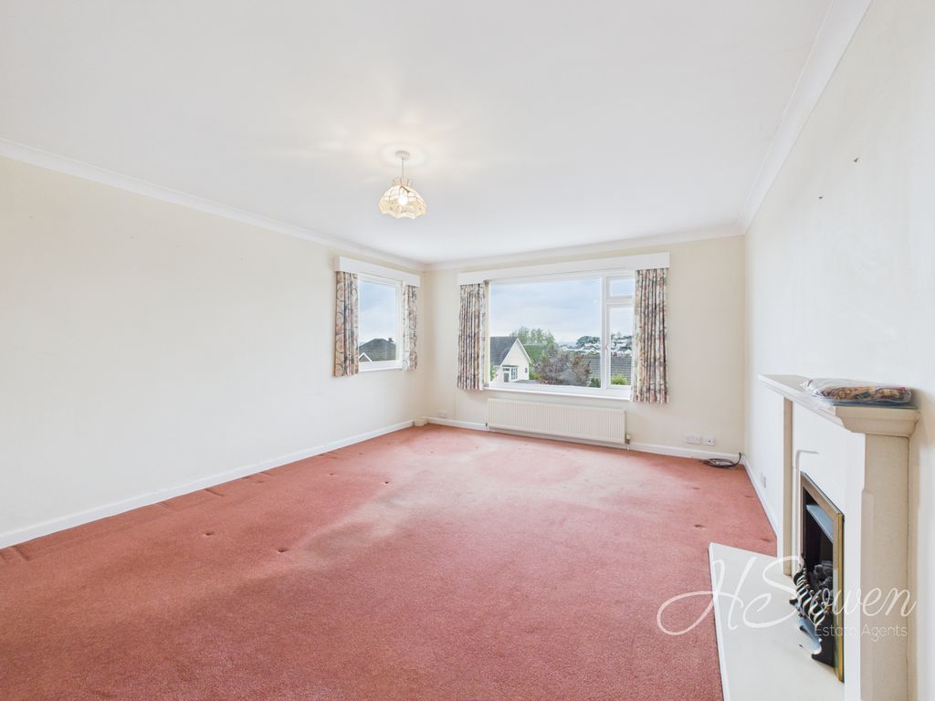 Property photo 3 of 12 Photo 12