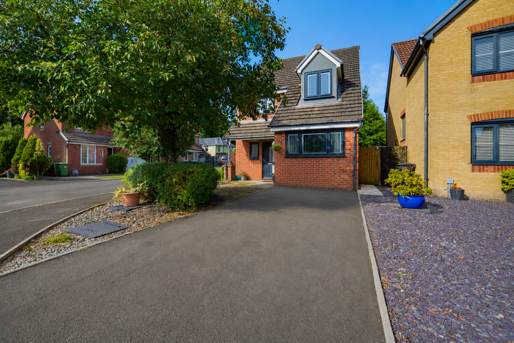 Property photo 2 of 42