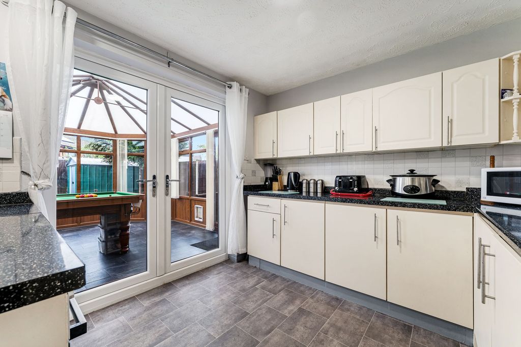 Property photo 3 of 26