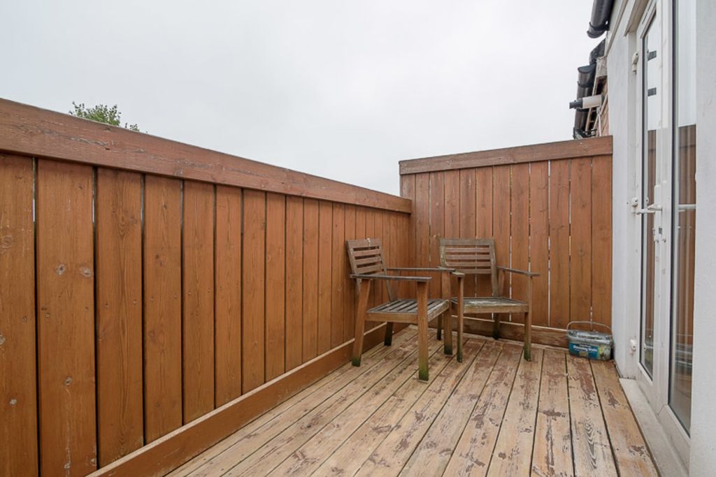 Property photo 3 of 6 Balcony