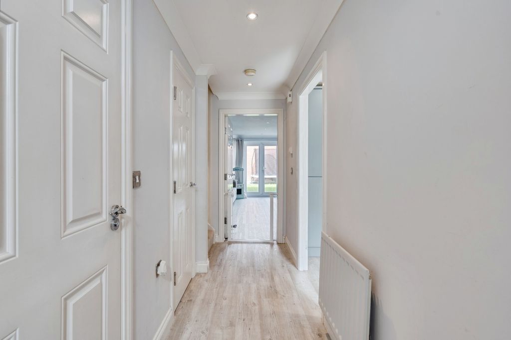 Property photo 2 of 22 Pbox-Img.Jpg