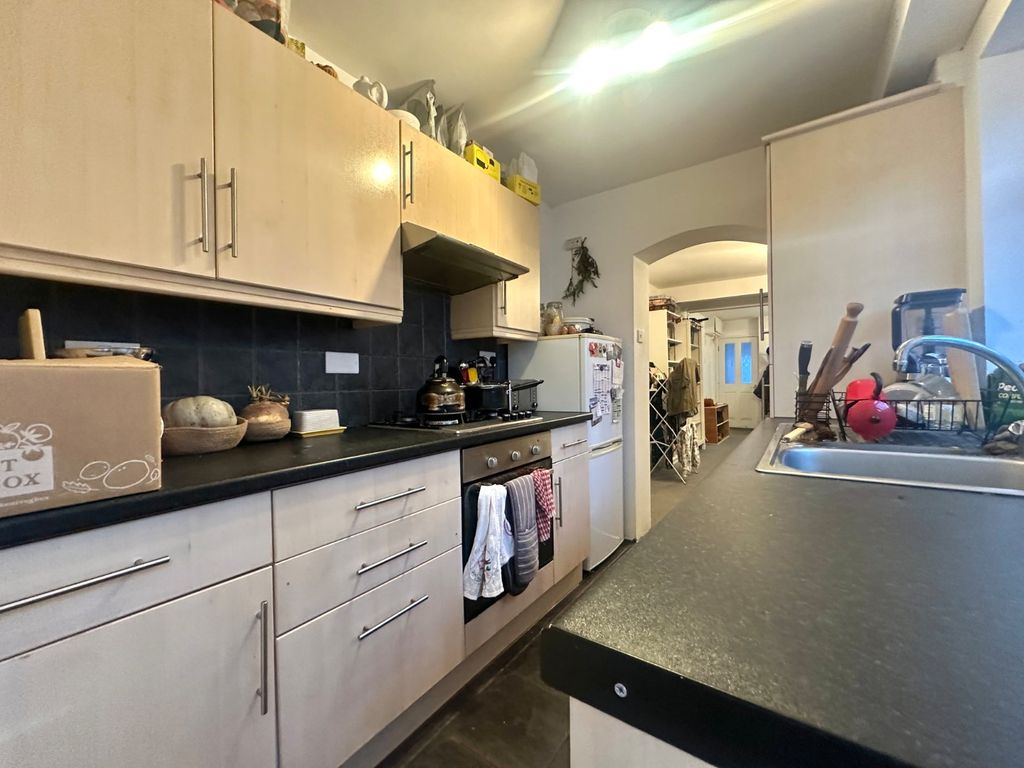 Property photo 3 of 8 Picture 3