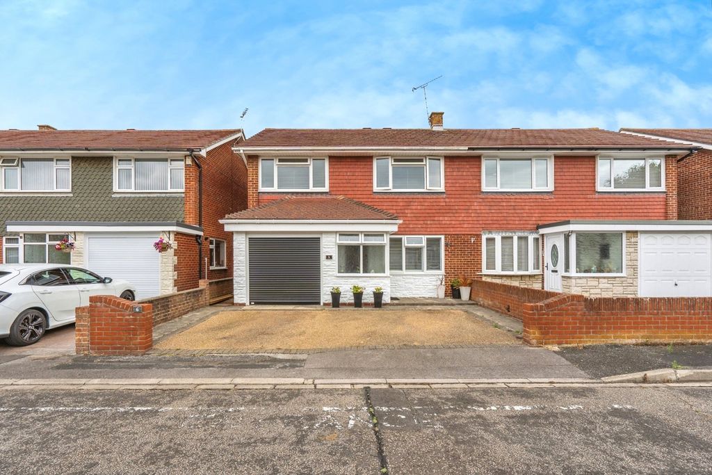Property photo 1 of 17 Picture No. 04