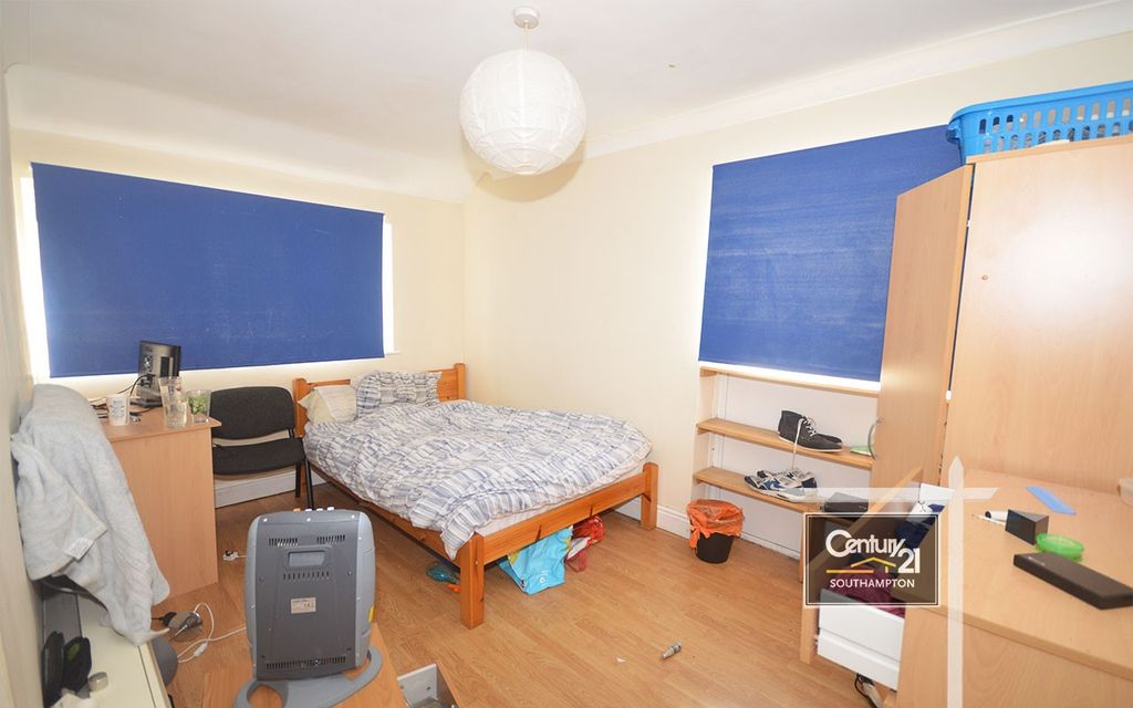 Property photo 3 of 6