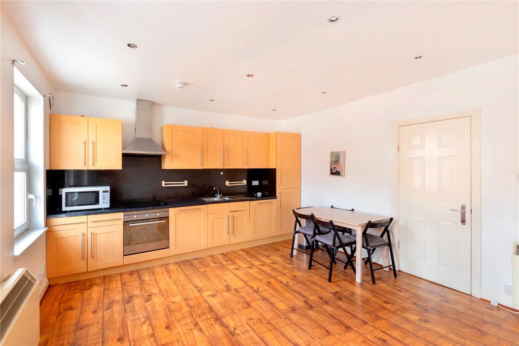 Property photo 2 of 8 Picture No. 02