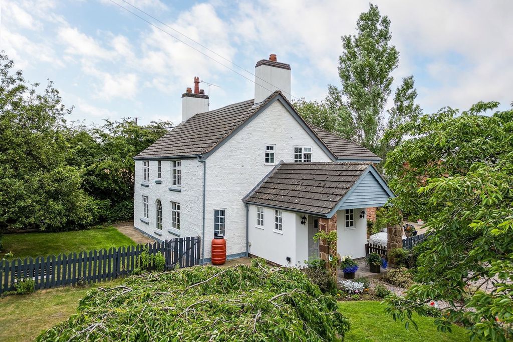 Property photo 1 of 36