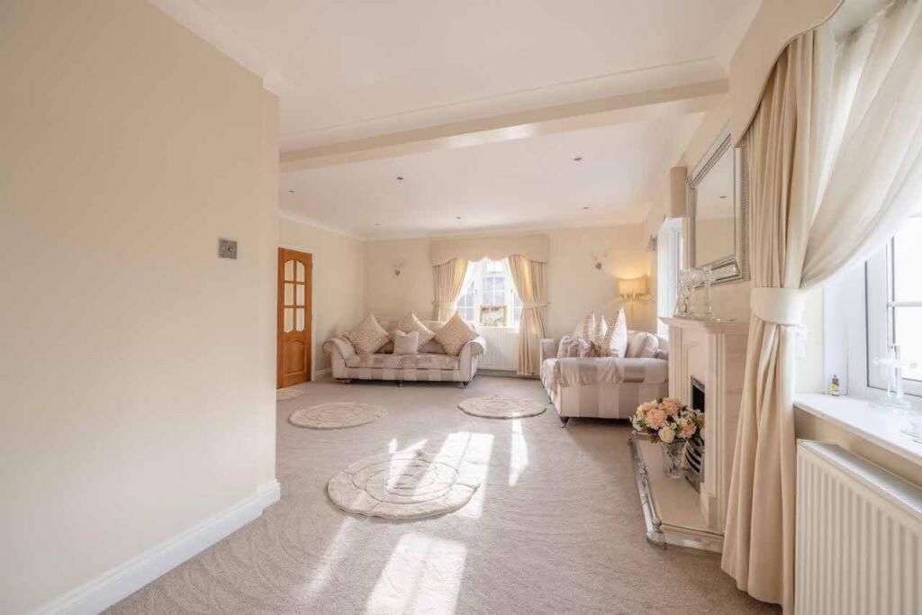 Additional image 17 of 7 bed detached bungalow for saleBangors Road North, Iver SL0