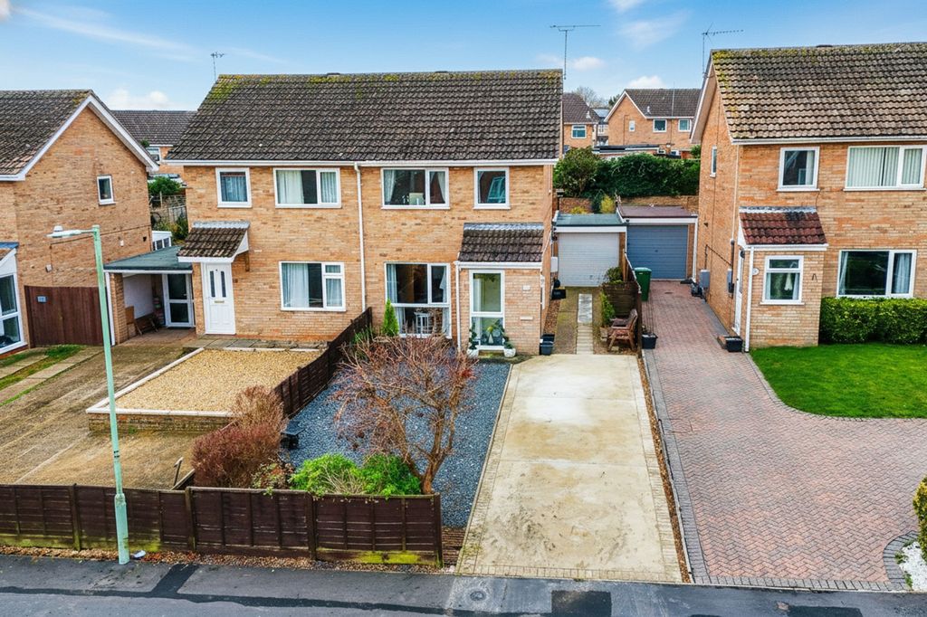 Property photo 1 of 21