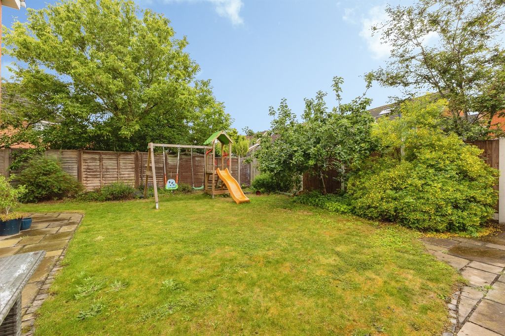 Property photo 2 of 20