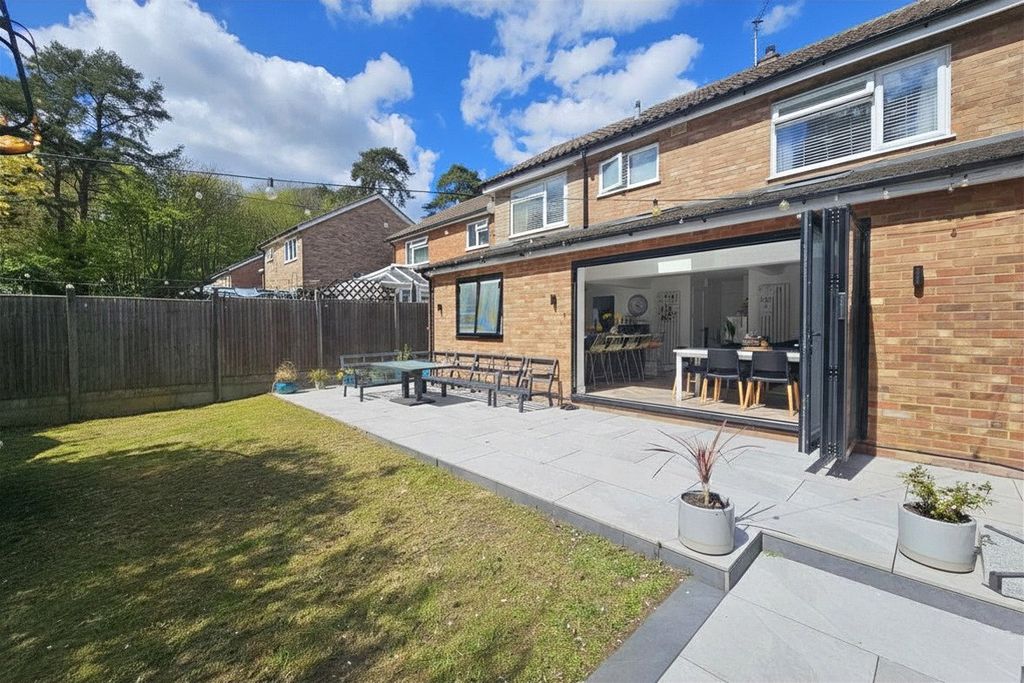 Property photo 3 of 23 Picture No. 30