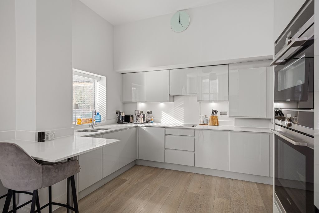 Property photo 3 of 18 094A3946