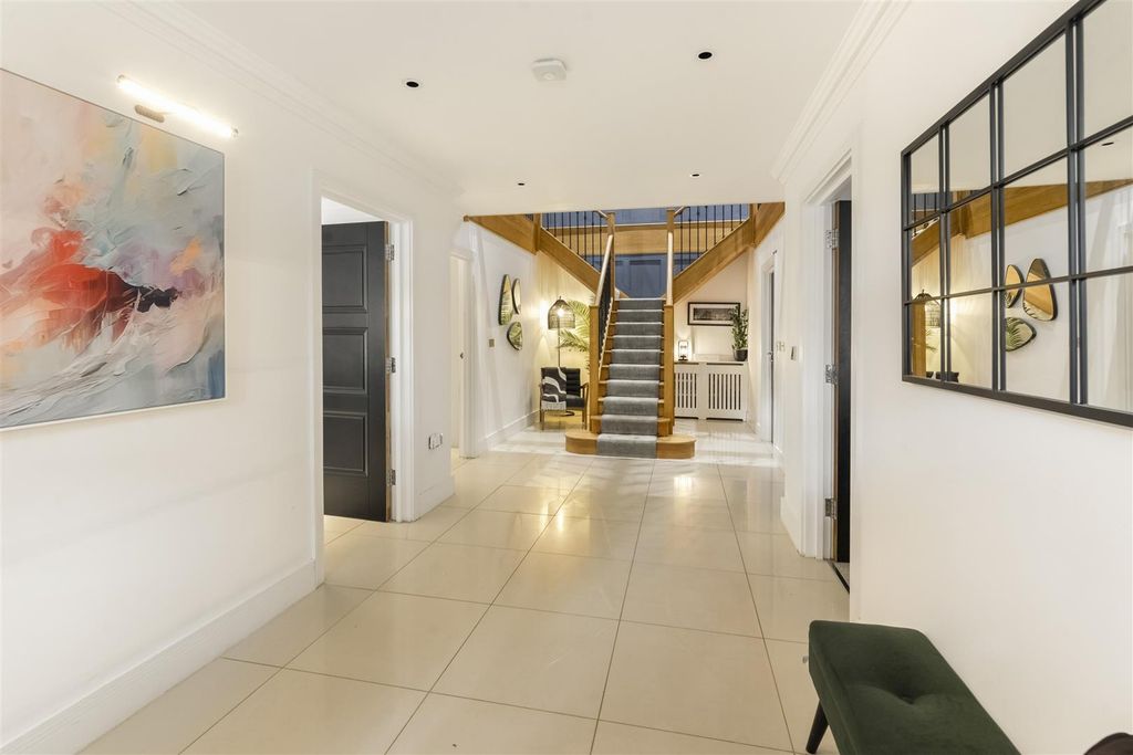 Property photo 3 of 40 6Orwell02.Jpg