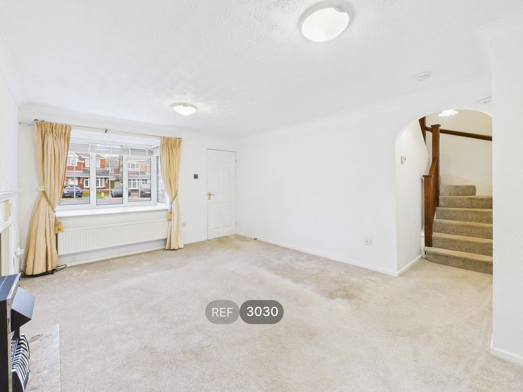 Property photo 2 of 36 Living Room