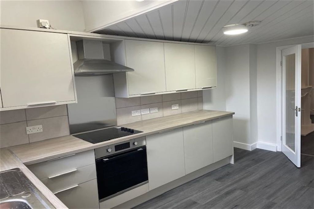 Property photo 1 of 9 (Main)