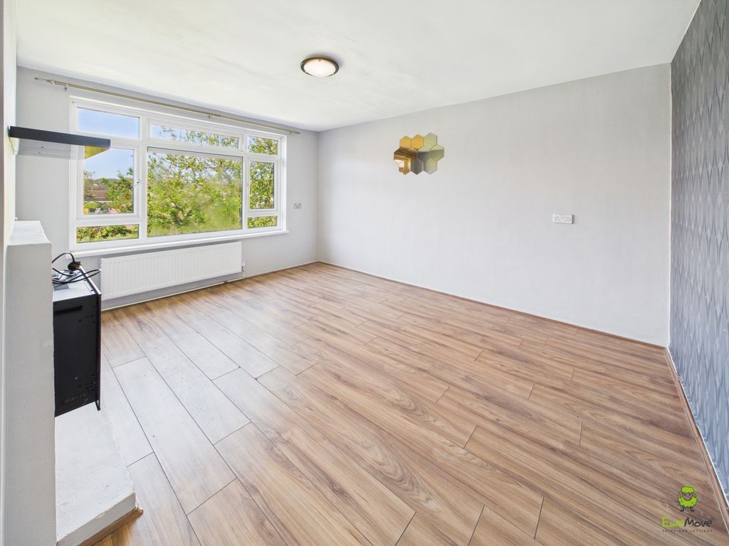 Property photo 2 of 9 Clinton Crawford Ewemove Estate Agents Bexleyheath