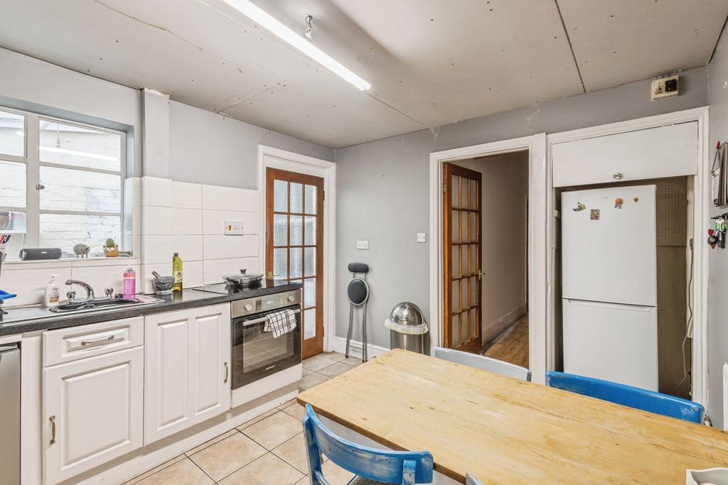 Additional image 8 of 4 bed terraced house for saleChurch Street, Highbridge TA9