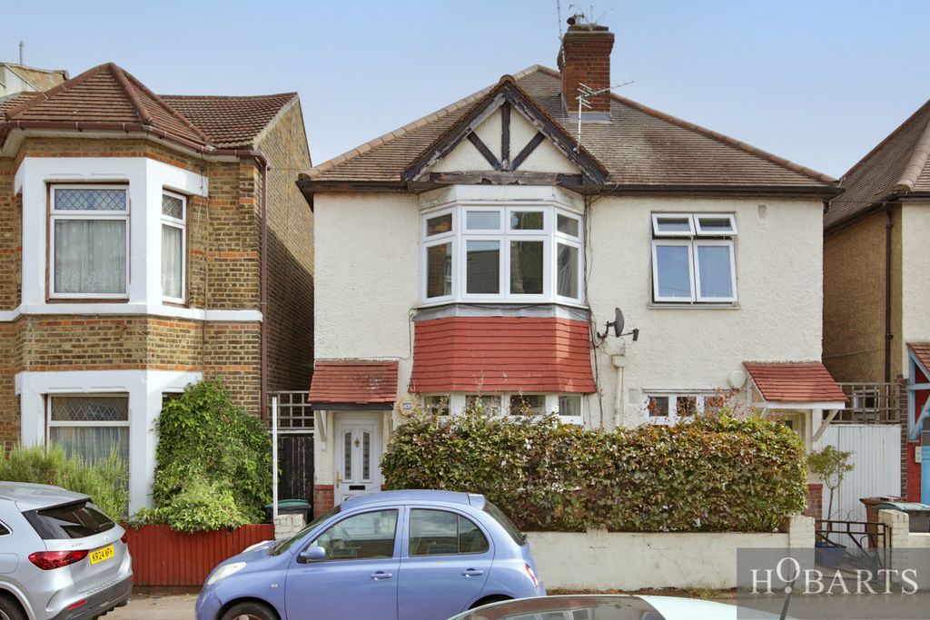 Property photo 1 of 12 2 Bedroom Flat For Rent