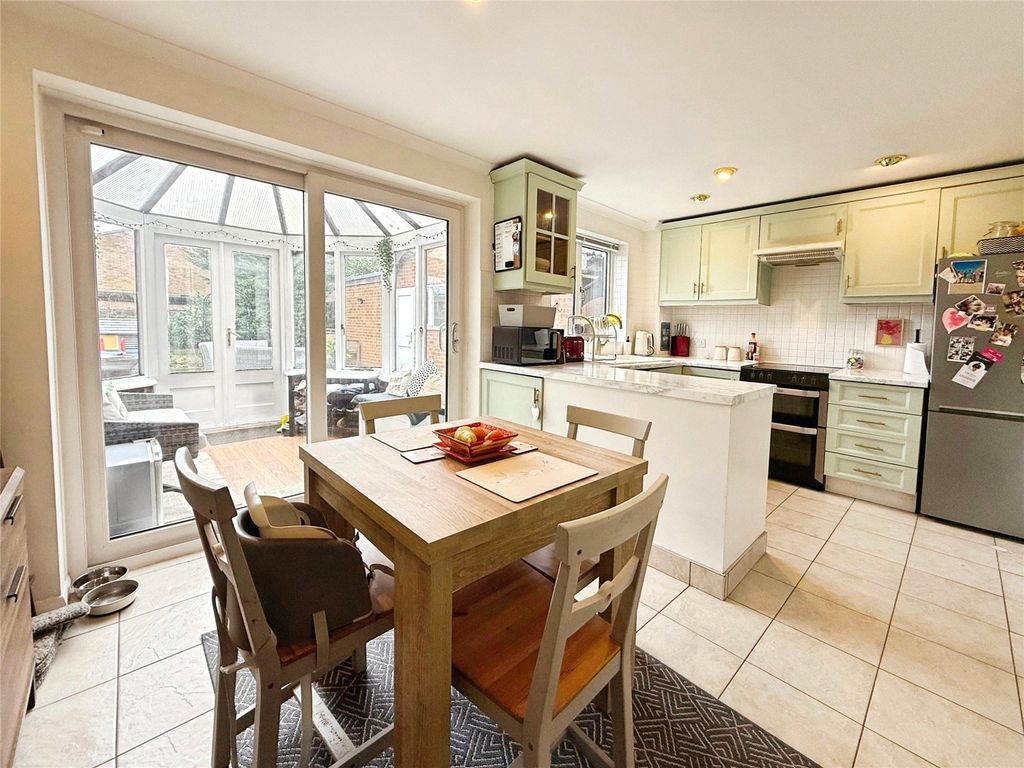 Property photo 2 of 17 Picture No. 09