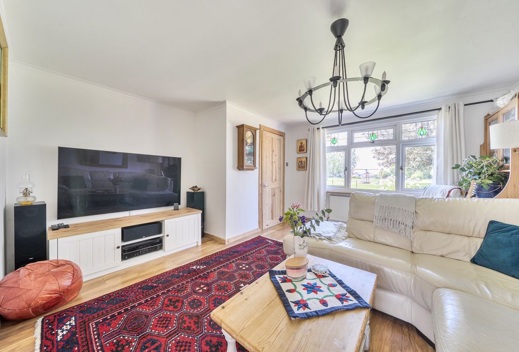 Property photo 2 of 15 1466463-9-6A15c5A...