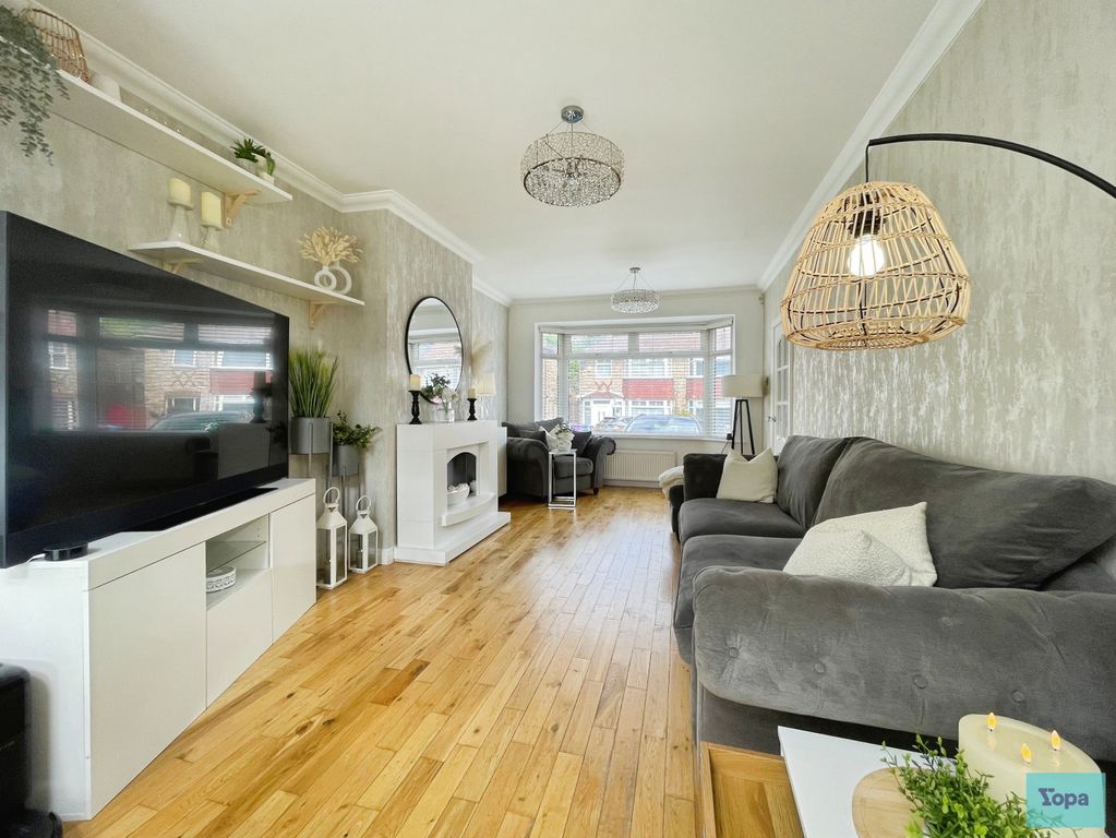 Property photo 3 of 22 19