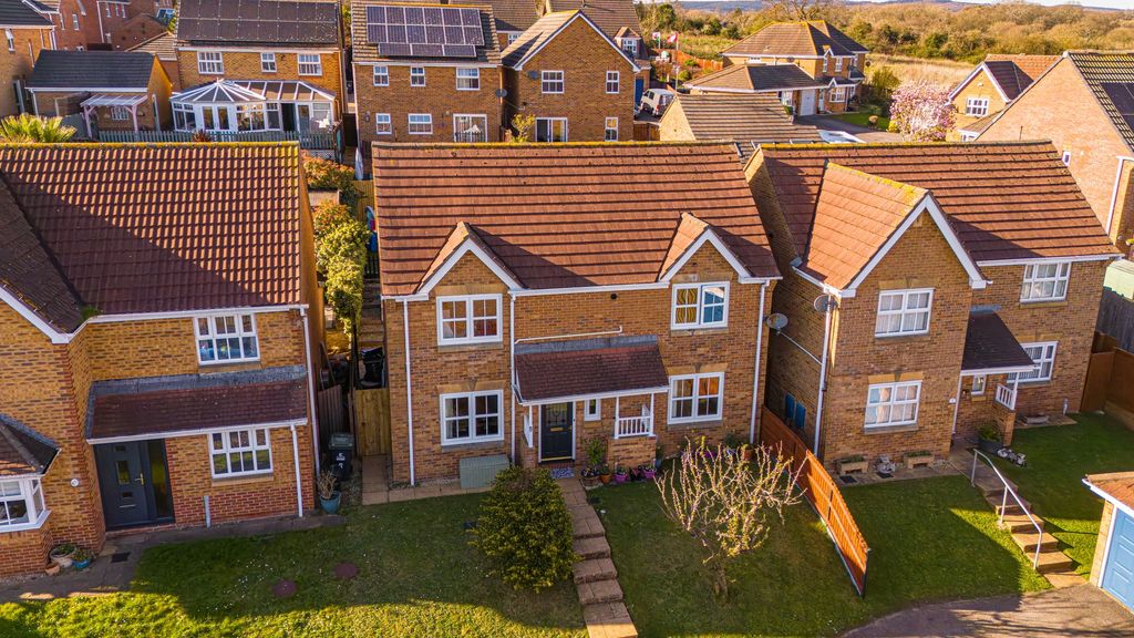 Property photo 1 of 42