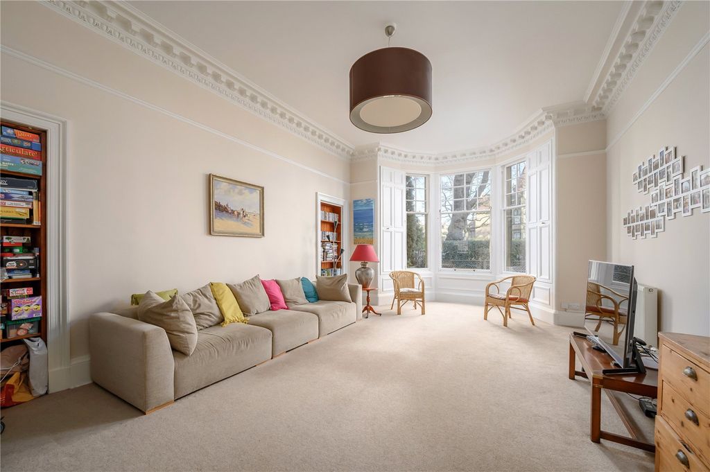 Property photo 3 of 26 Sitting Room