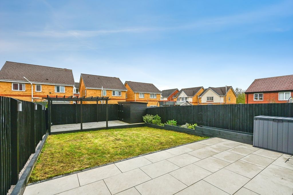 Property photo 3 of 18 Pbox-Img.Jpg