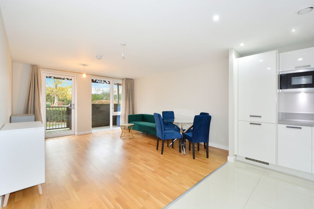 Property photo 2 of 12