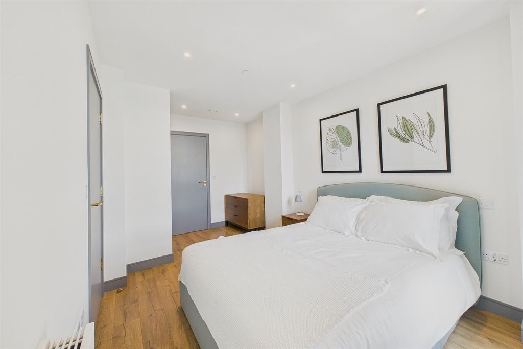 Property photo 3 of 19 Cam02700G0-Pr0373-Still019.Jpg