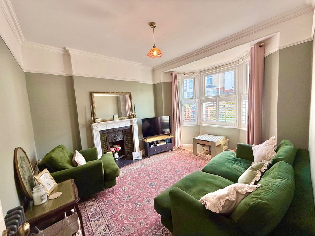 Property photo 3 of 23