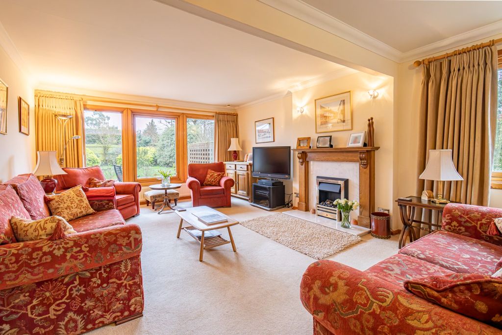 Property photo 3 of 39 4174338