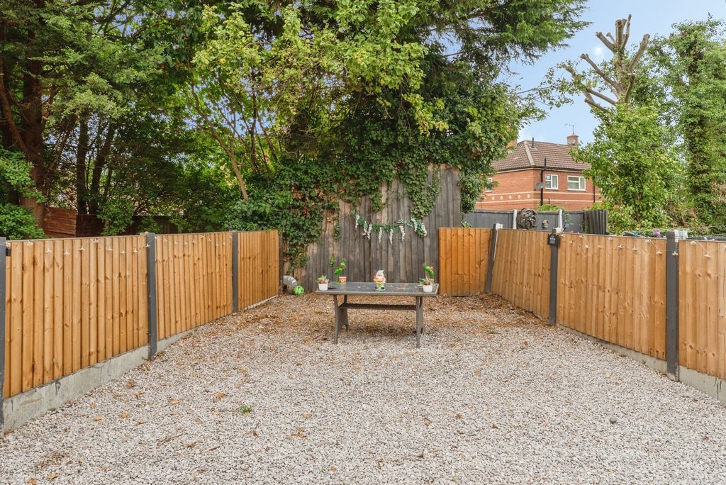 Property photo 3 of 22 Pbox-Img.Jpg