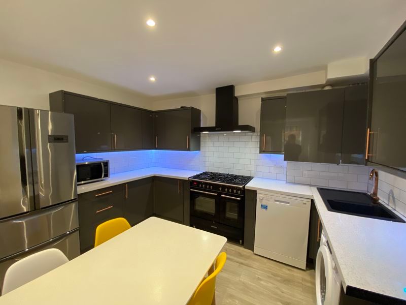 Property photo 2 of 18 Photo 4