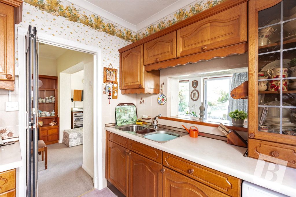 Property photo 3 of 13 Kitchen