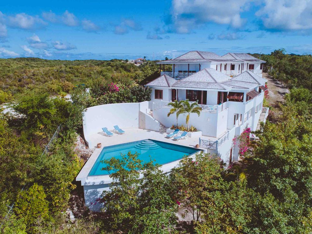 Property photo 1 of 27