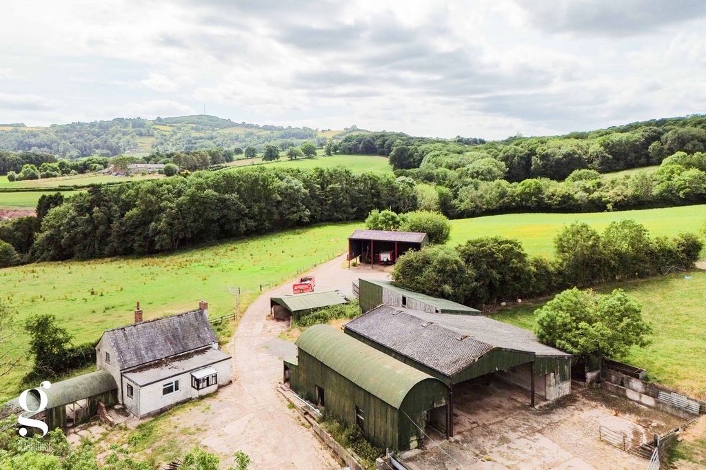 Property photo 2 of 11