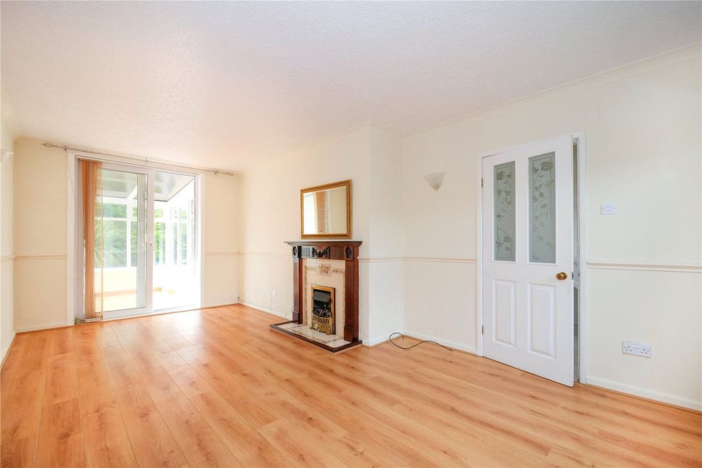 Property photo 2 of 16 Picture No. 02