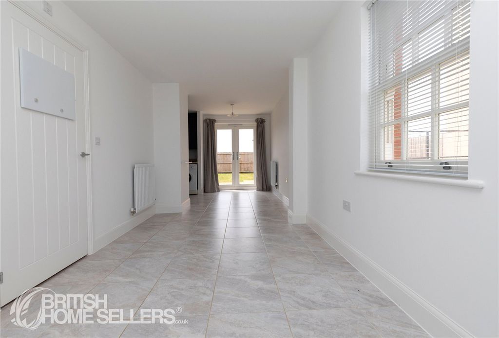 Property photo 3 of 16 Picture No. 10