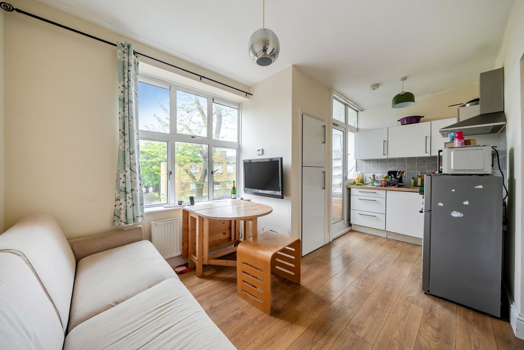 Property photo 2 of 16 Reception