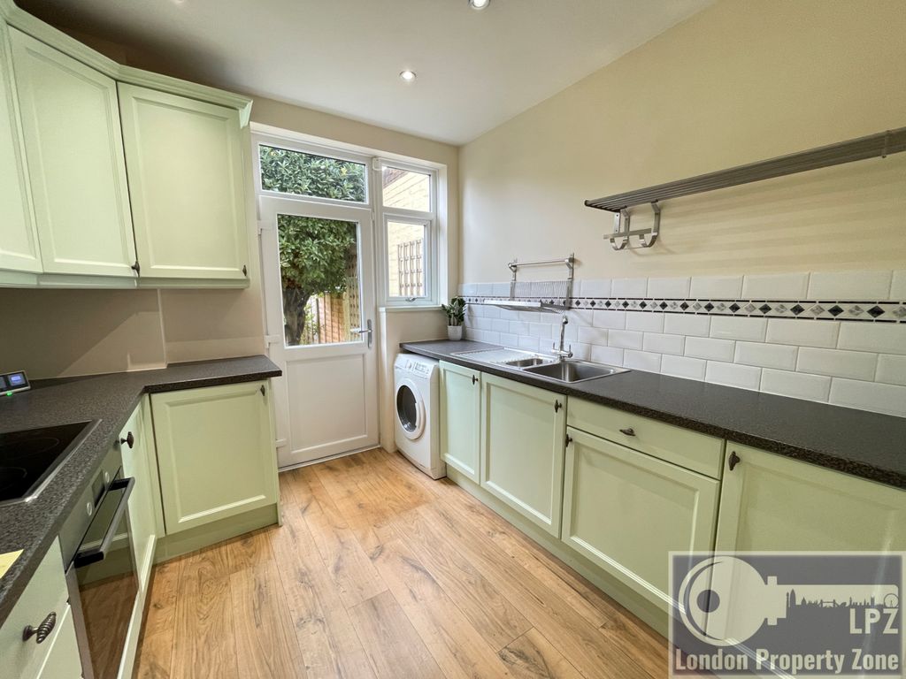 Property photo 2 of 23