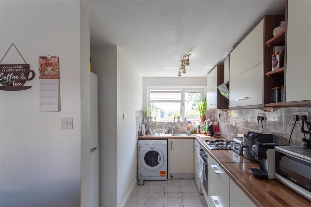 Property photo 3 of 9 Img_2048.Jpg