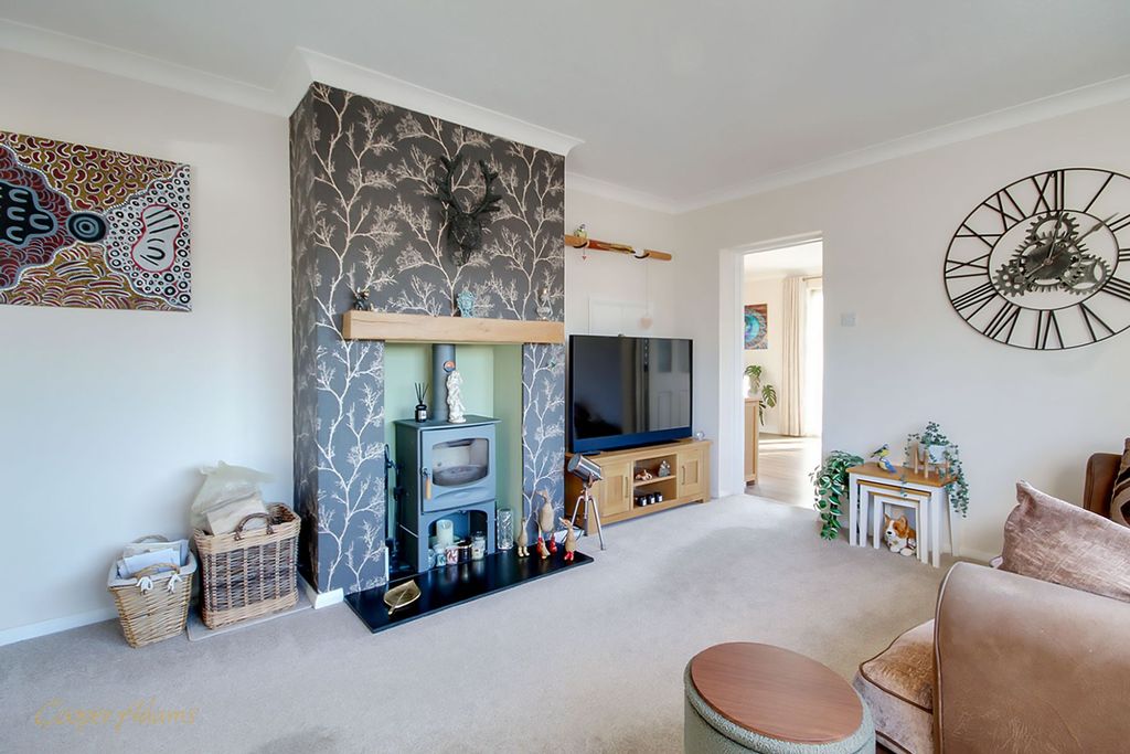 Property photo 2 of 12 Sitting Room