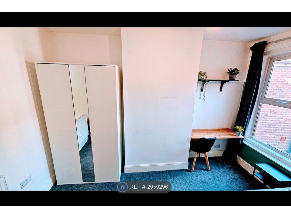 Property photo 2 of 11
