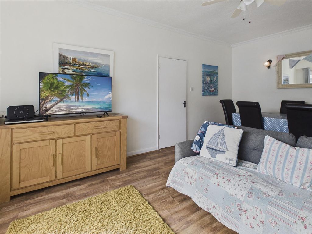 Additional image 5 of 3 bed flat for saleMilford Street, Saundersfoot SA69