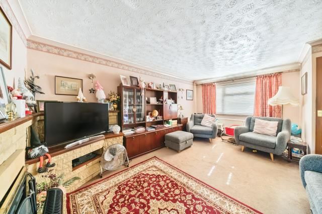 Property photo 3 of 10 Living Room