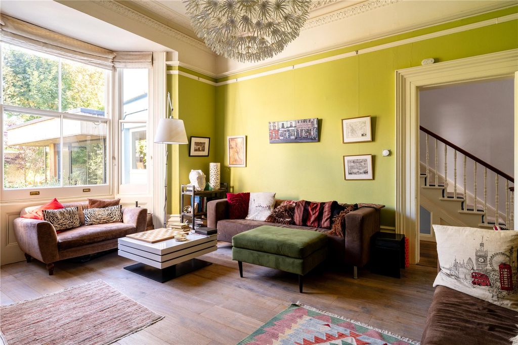 Property photo 2 of 37 Picture No. 26